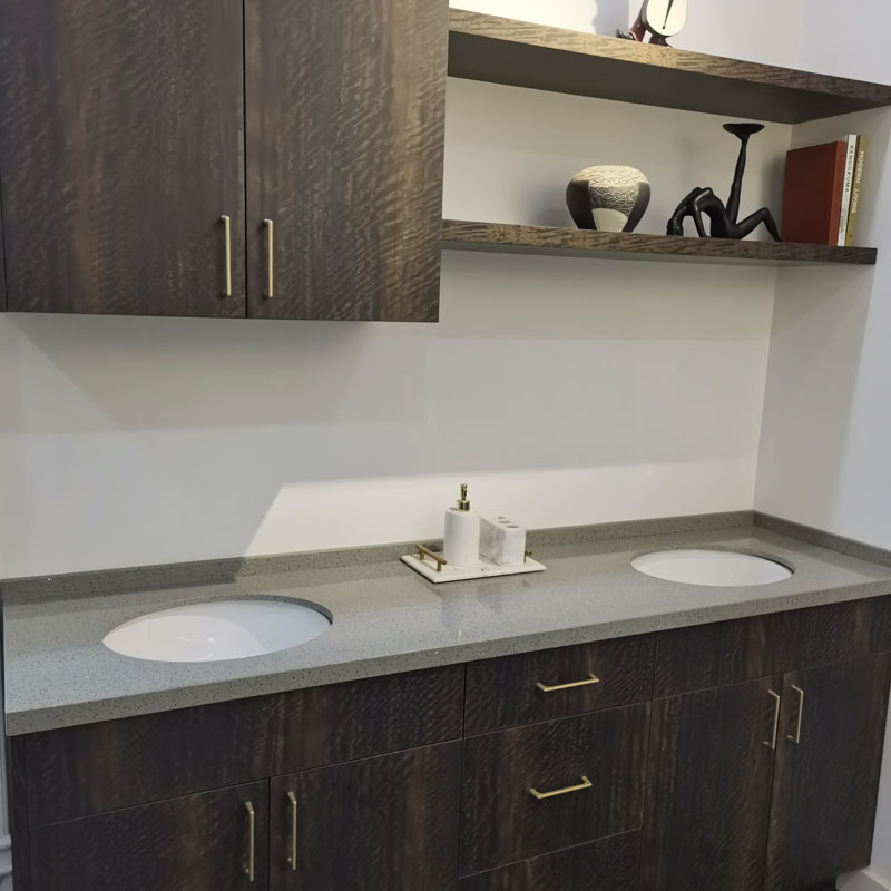 Tại sao bàn trang điểm phòng tắm hiện đại lại là chìa khóa cho phong cách, chức năng và thiết kế sẵn sàng cho tương lai?