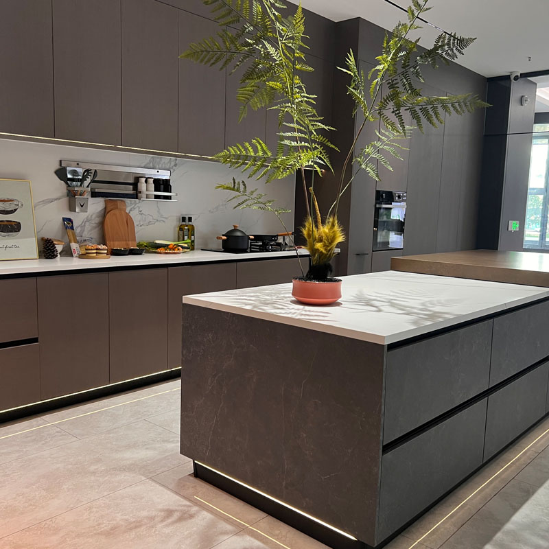 Tại sao nên chọn Tủ bếp Laminate hiện đại cho ngôi nhà của bạn?